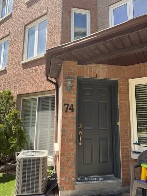 735 New Westminster Drive 74 — photo 1