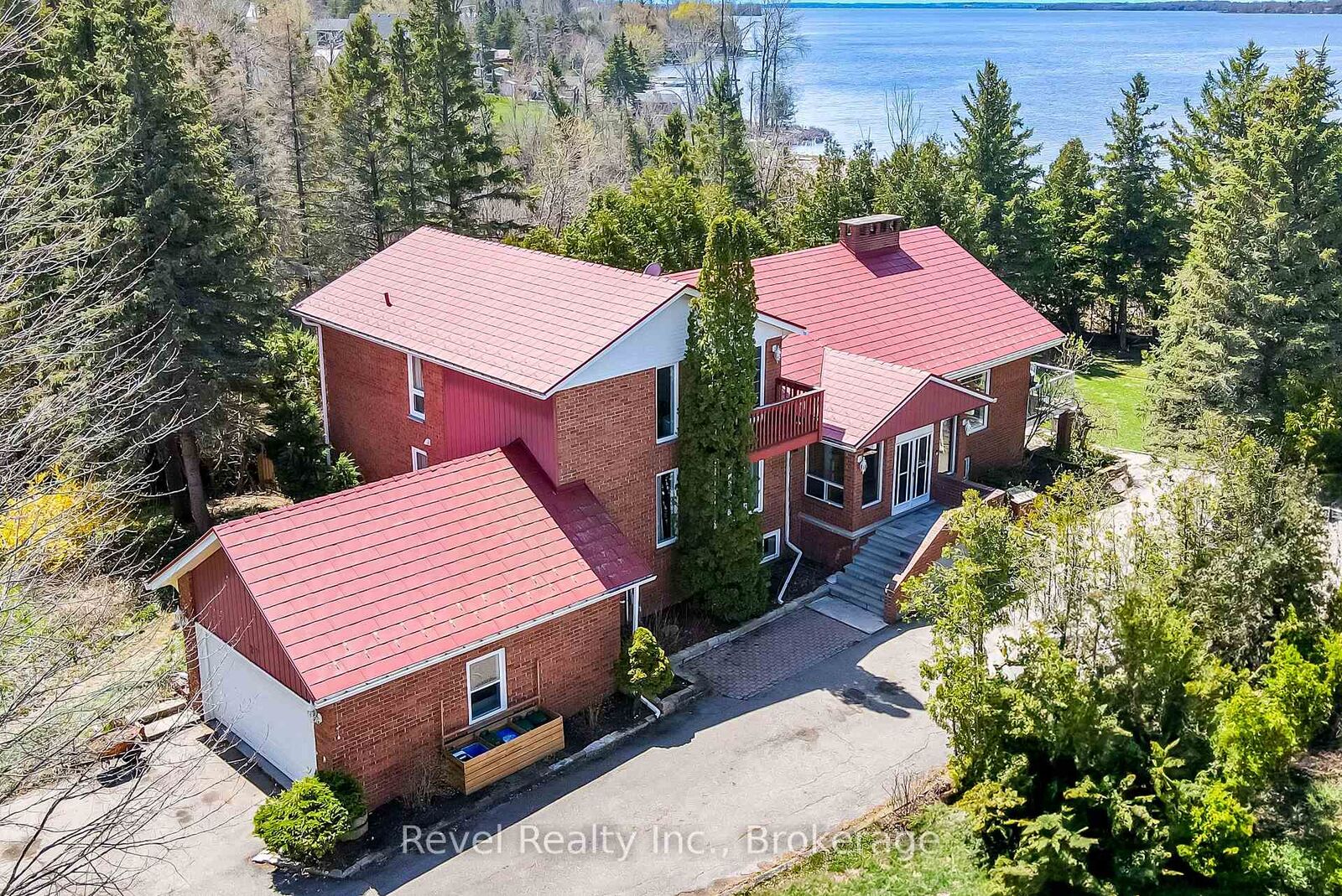 Property Photo: 27 Cedar Crescent ON L0B 1K0