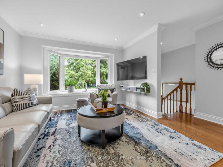 Property Photo:  83 Berkinshaw Crescent  ON M3B 2T1 