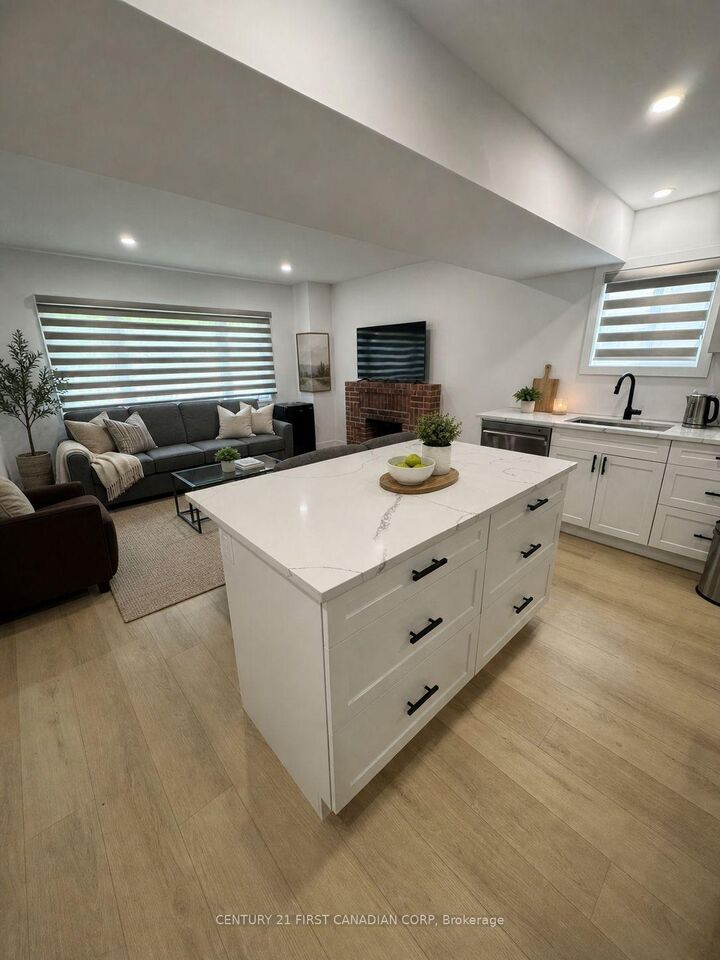 Property Photo: 128 Empress Avenue ON N6H 1N3