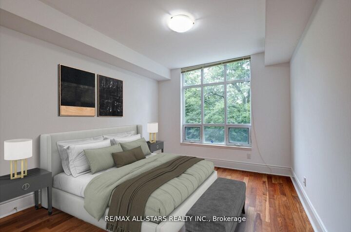 Property Photo:  7071 Bayview Avenue 211  ON L3T 7Y8 