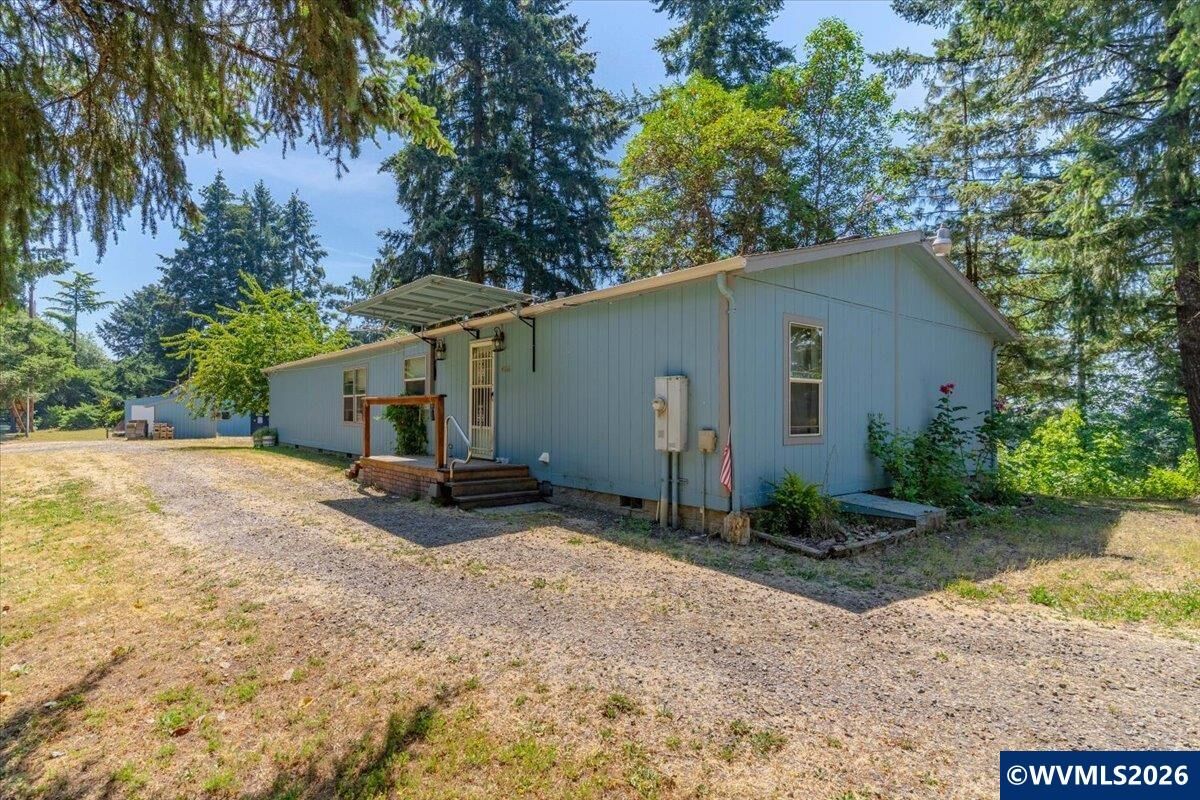 Property Photo: 4166 Riverside Dr S OR 97306