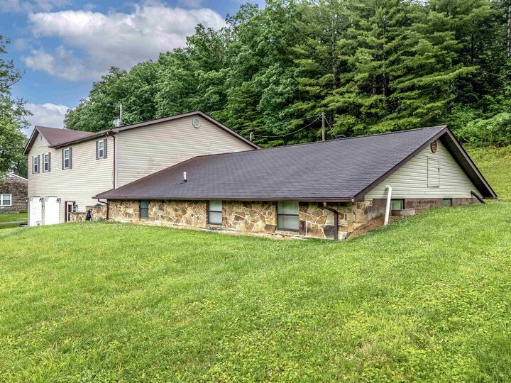 Property Photo:  11539 W US Highway 60  KY 41164 