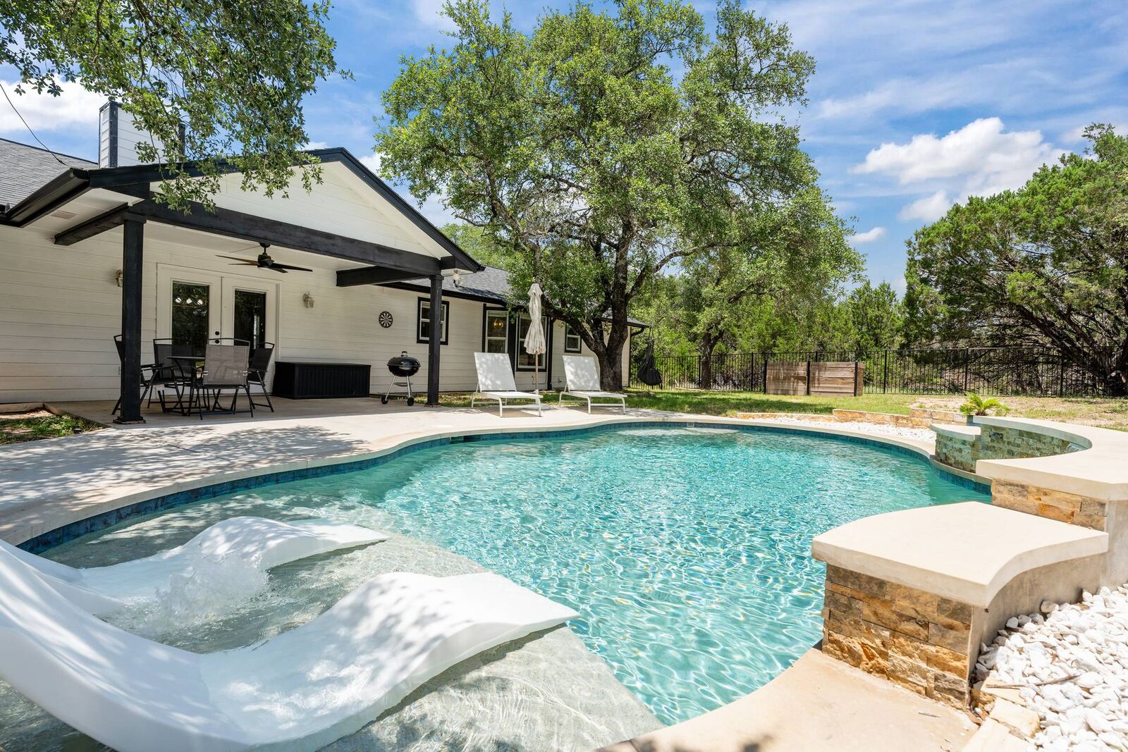 Property Photo:  21413 Patton Avenue  TX 78645 