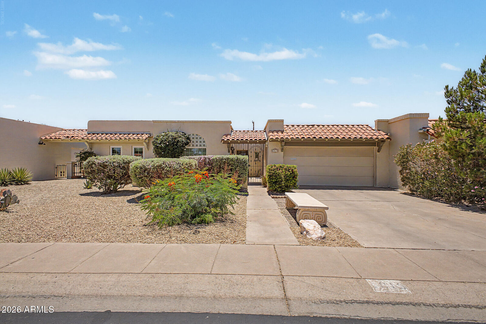 Property Photo:  1019 W Laguna Drive  AZ 85282 