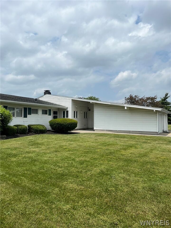 Property Photo:  209 Beckwith Avenue  NY 14304 