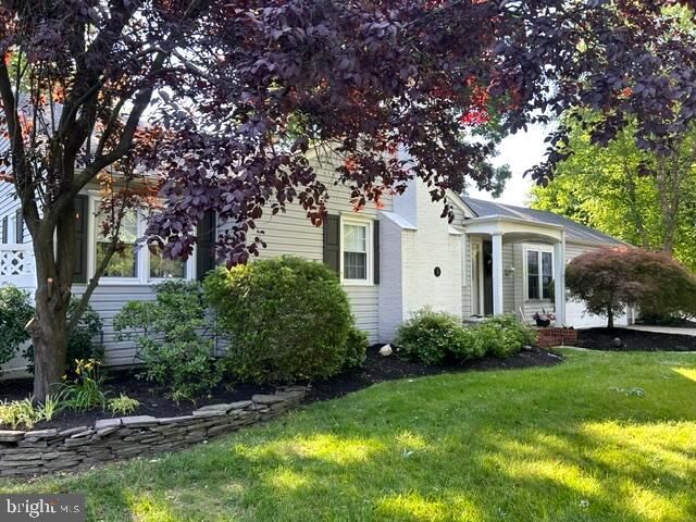 Property Photo:  3 Windsor Place  NJ 08060 