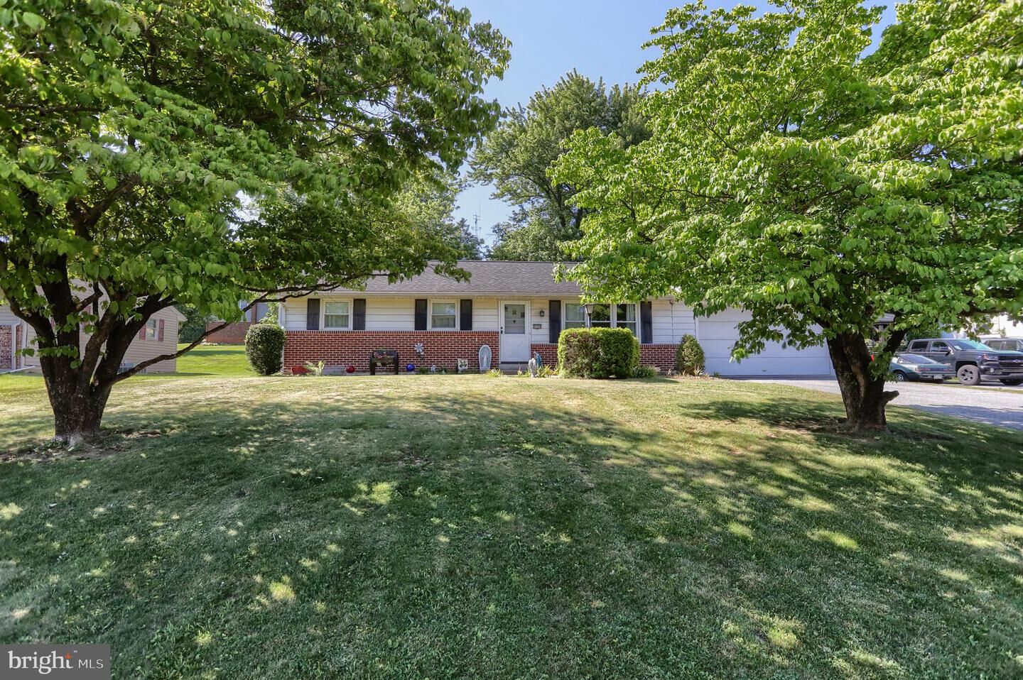 Property Photo:  1154 Kochenderfer Rd  PA 17046 
