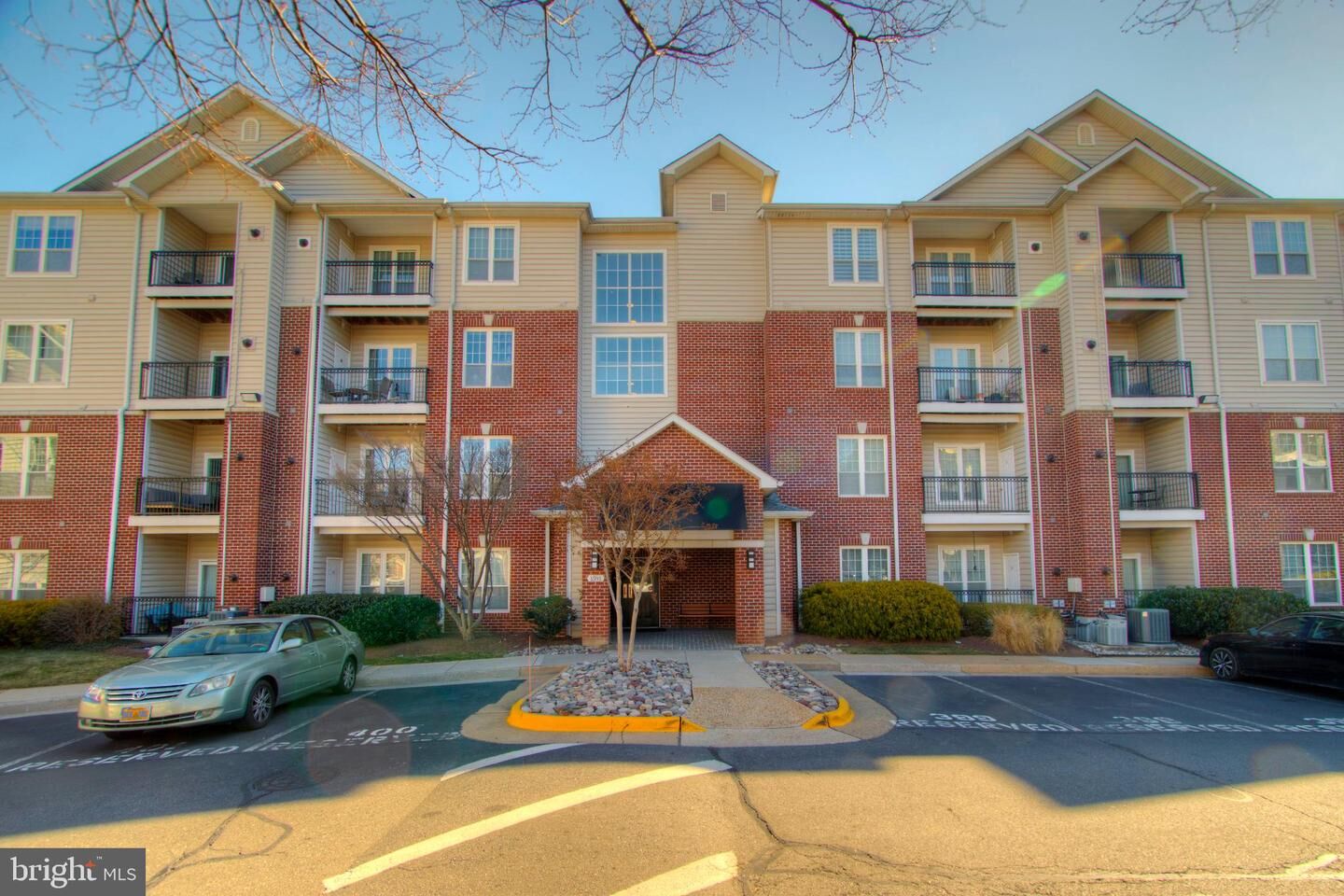 Property Photo:  1591 Spring Gate Drive 3406  VA 22102 