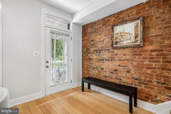Property Photo:  911 L Street NE  DC 20002 