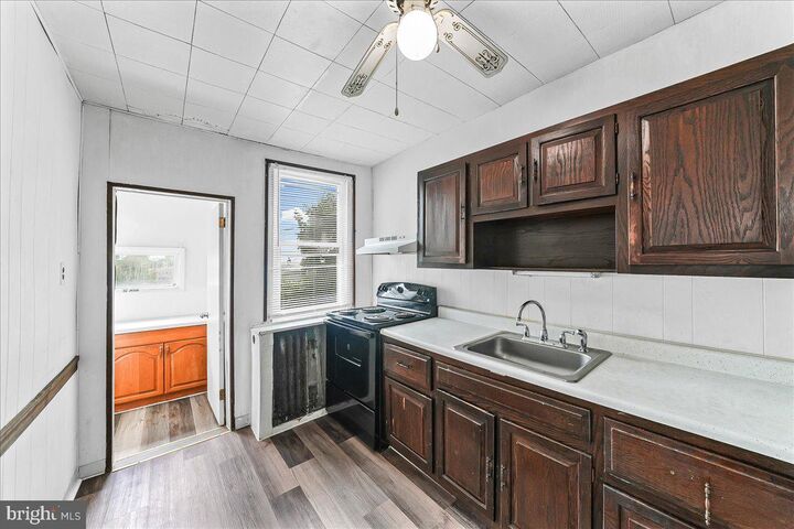 Property Photo:  9 Ardsley Road  PA 19082 