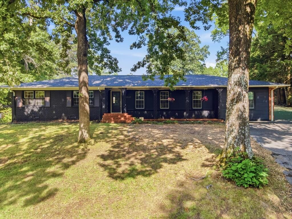 Property Photo: 1209 Valencia Drive GA 30720