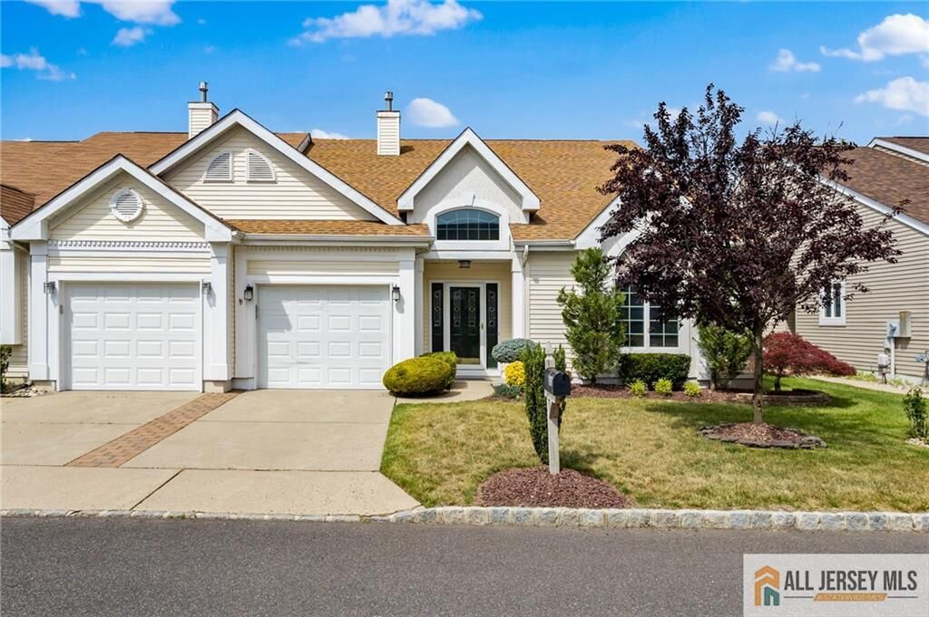 Property Photo:  30 Wellington Place  NJ 08831 