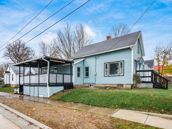 Property Photo:  501 Oak Street  OH 43050 