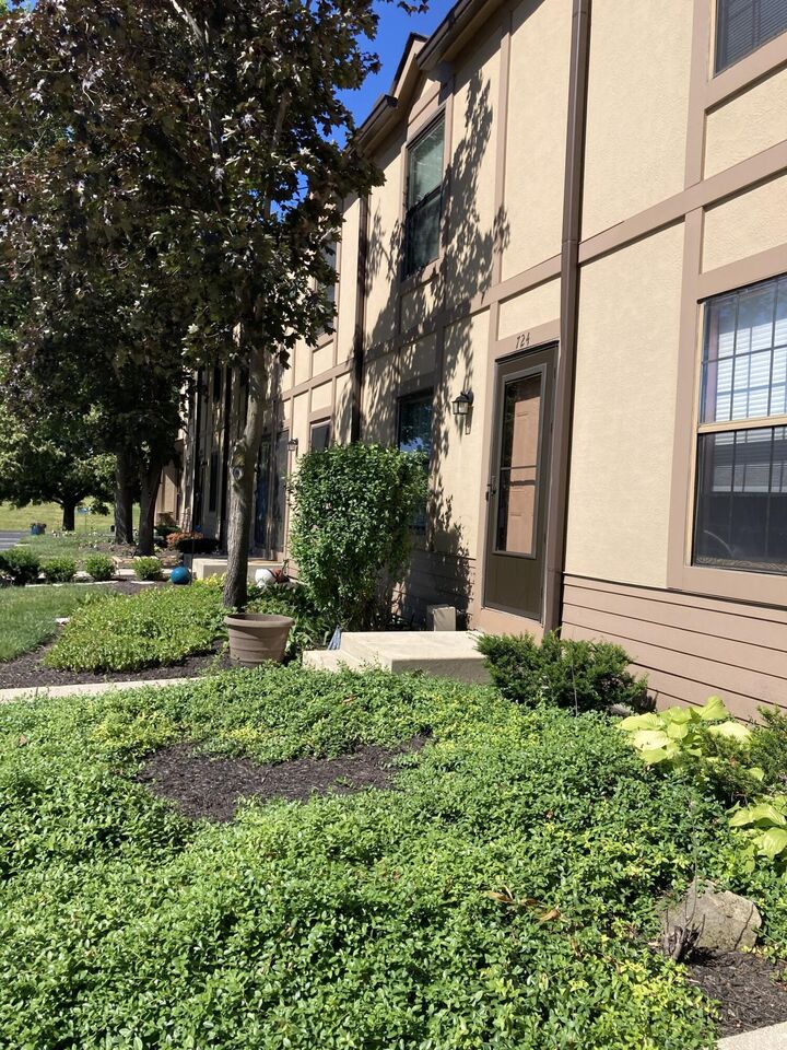 Property Photo: 724 Michael View Court OH 43085