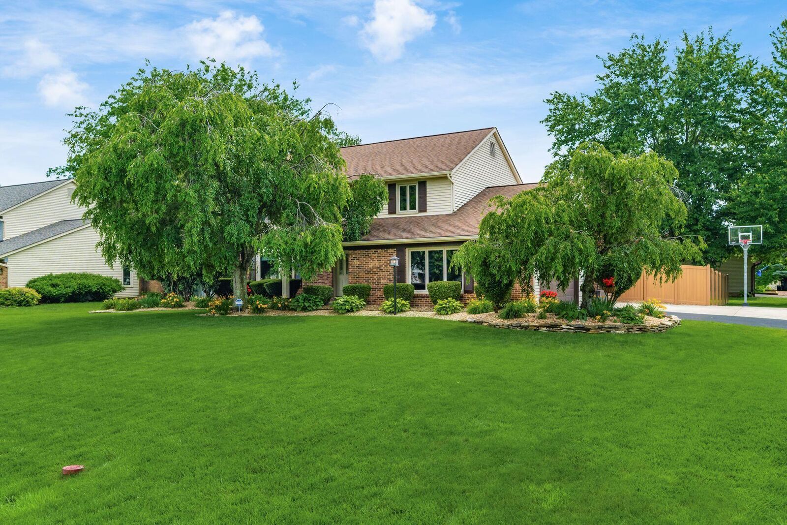 Property Photo: 10224 Fairfax Drive OH 43147
