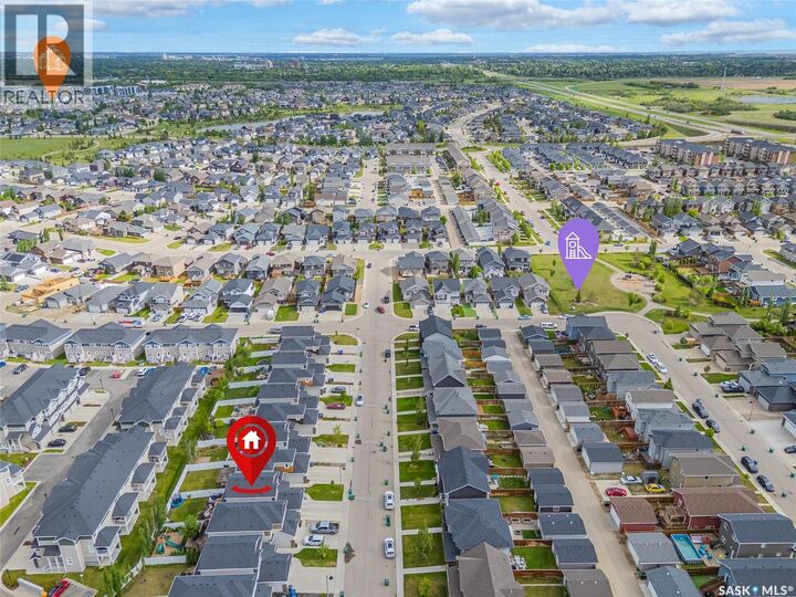Property Photo:  1057 Kolynchuk Crescent  SK S7T 0X4 