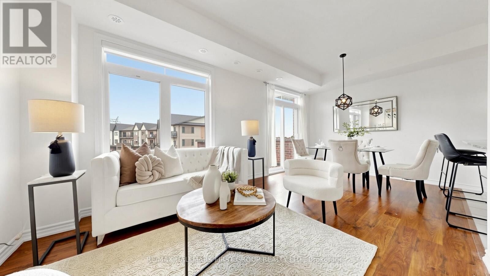 Property Photo:  2592 William Jackson Drive 90  ON L1X 0E5 