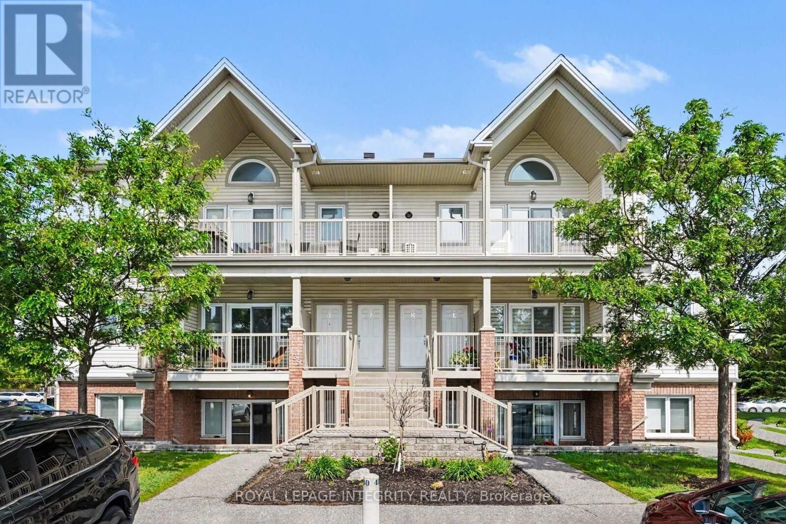 Property Photo: 139 Harthill Way I ON K2J 5V1