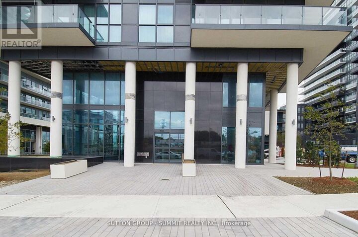 Property Photo:  39 Annie Craig Drive West 1617  ON M8V 0A8 