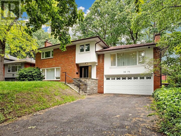 Property Photo: 3275 Credit Heights Drive ON L5C 2L8
