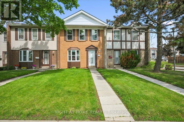 Property Photo: 1020 Central Park Drive 2 ON L6S 3J5