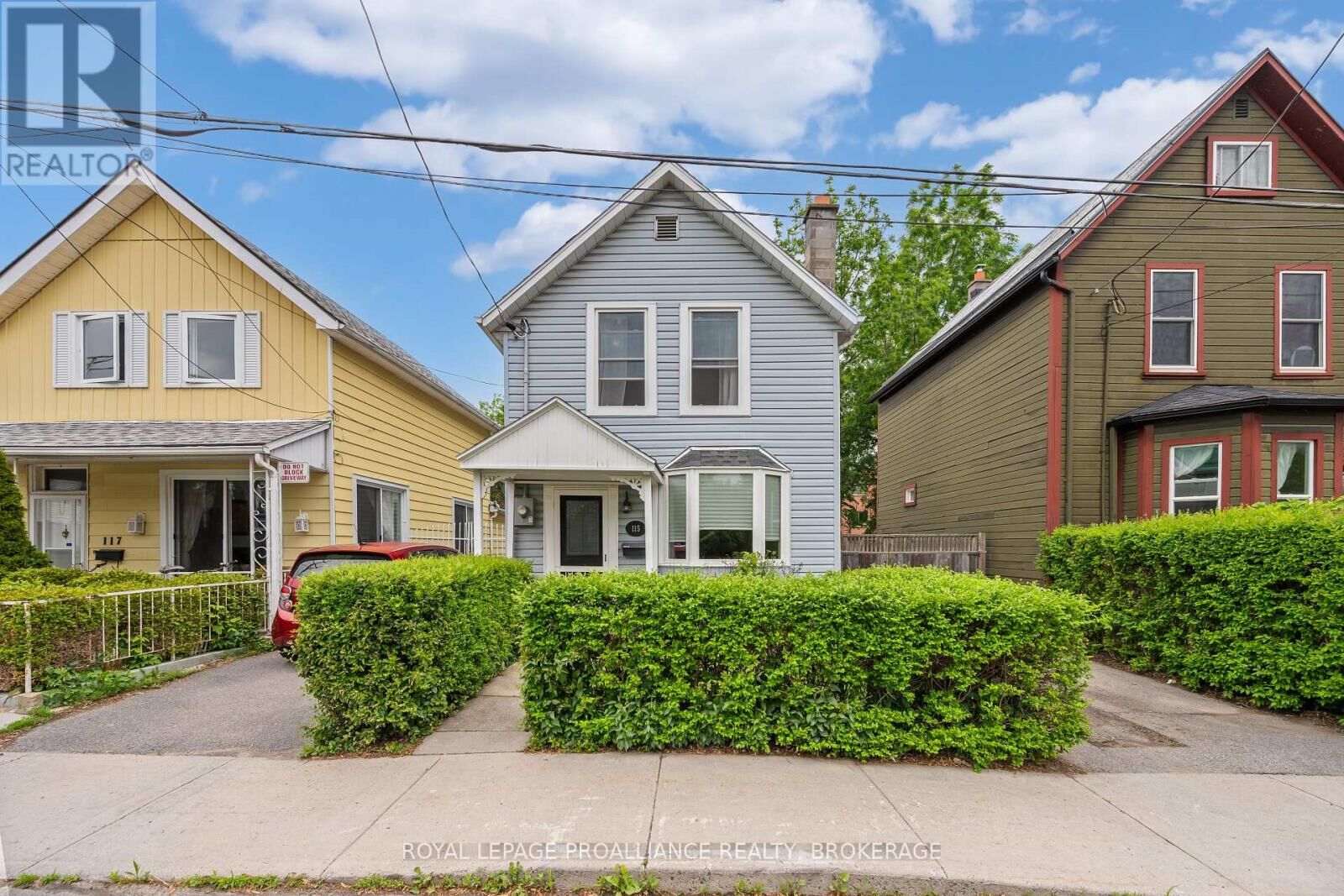 Property Photo:  115 James Street  ON K7K 1Z5 