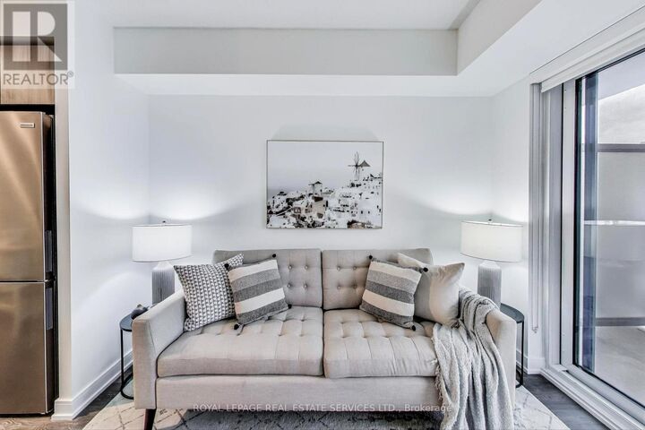 Property Photo: 30 Samuel Wood Way 2006 ON M9B 0C9