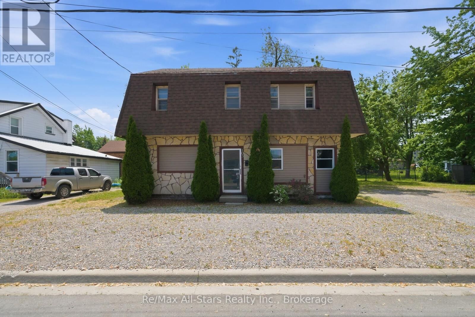 Property Photo: 103 Durham Street West ON K9V 2R2
