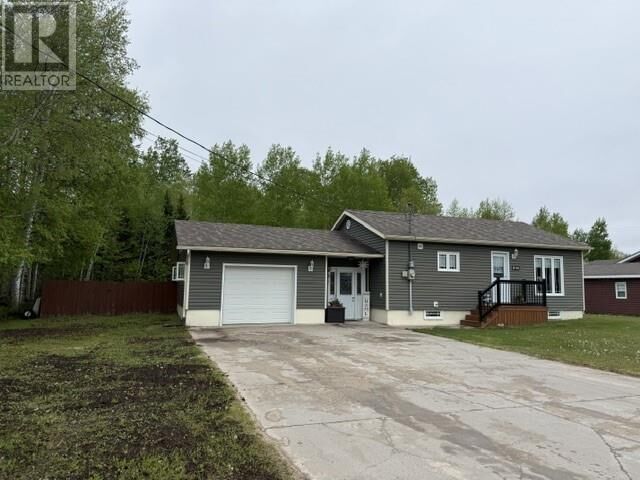 Property Photo:  102 Palliser Crescent  NL A0P 1E0 
