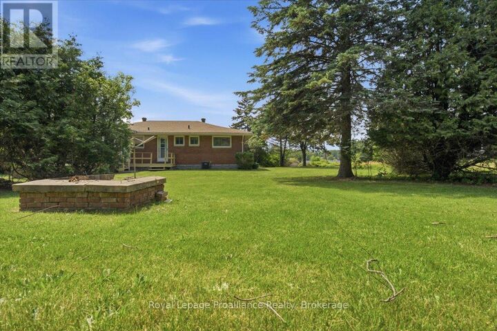 Property Photo: 68 Riverside Parkway ON K0K 2C0