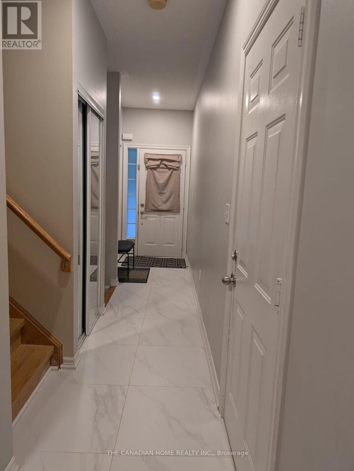Property Photo:  2270 Britannia Road West 11  ON L5M 2G8 