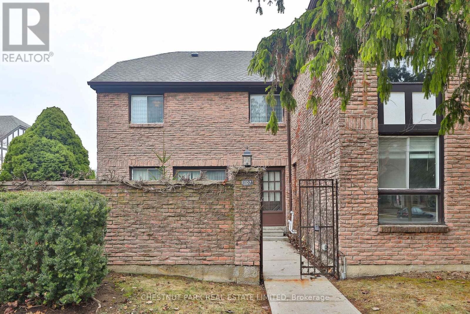 Property Photo: 107 Burrows Hall Boulevard 56 ON M1B 1Z7