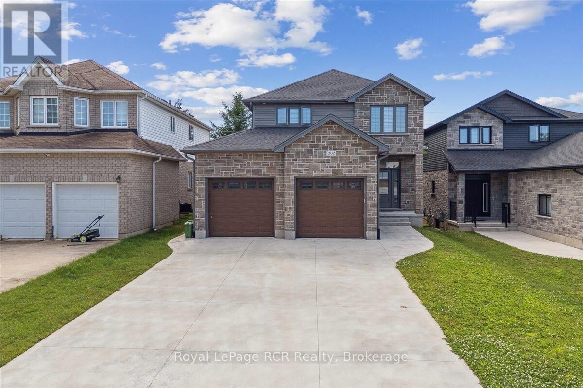 Property Photo: 1302 14th Avenue East ON N4K 0A1