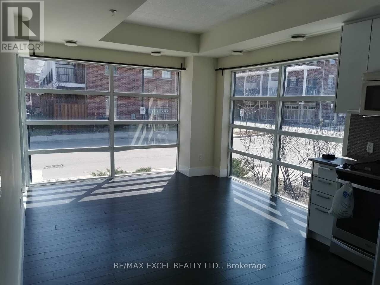 Property Photo:  155 St Leger Street 107  ON N2H 0B9 