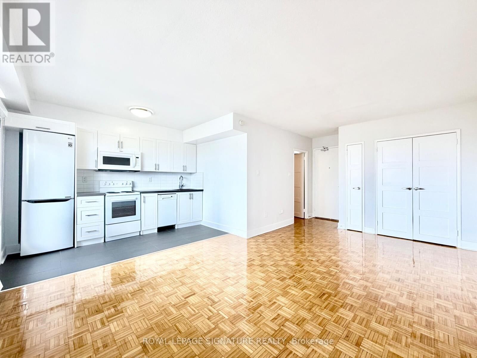 Property Photo:  276 St George Street 908  ON M5R 2P6 