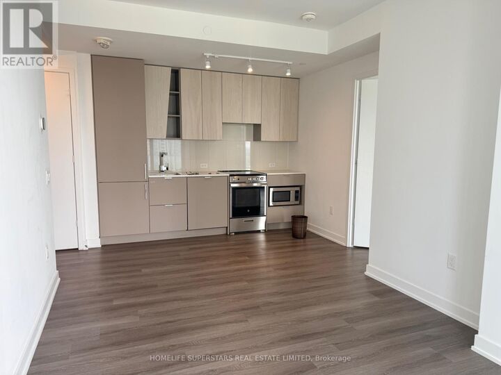 Property Photo:  3883 Quartz Road 1401  ON L5B 0M4 