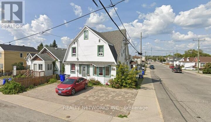 Property Photo:  152 Fifth Avenue  ON P4N 5K9 