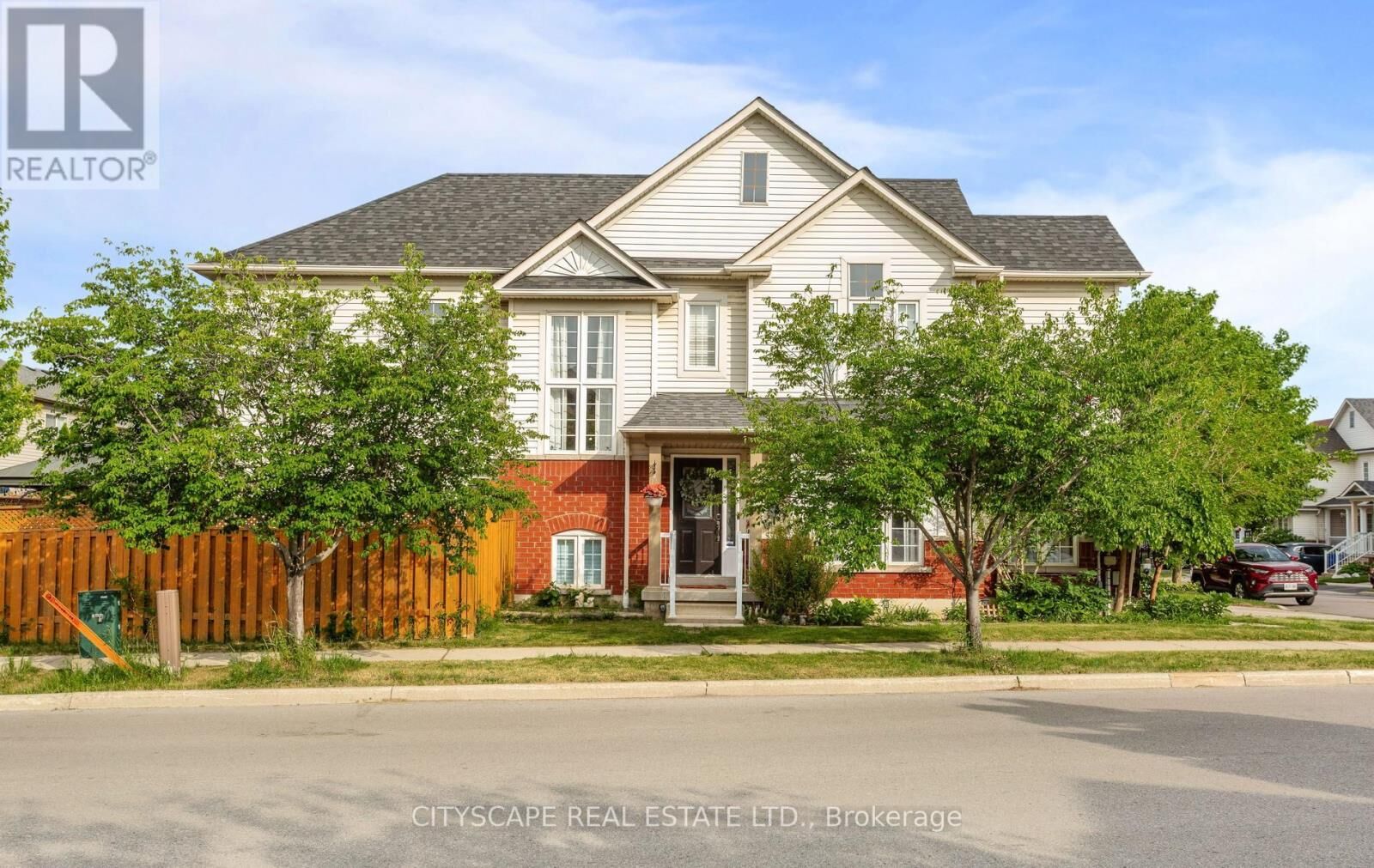 Property Photo:  91 Waters Boulevard  ON L9T 6K4 