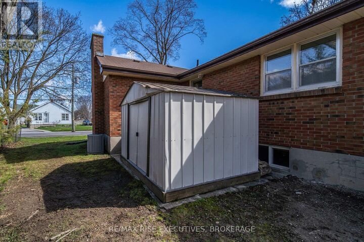 Property Photo: 7 Benjamin Street ON K8P 1P6