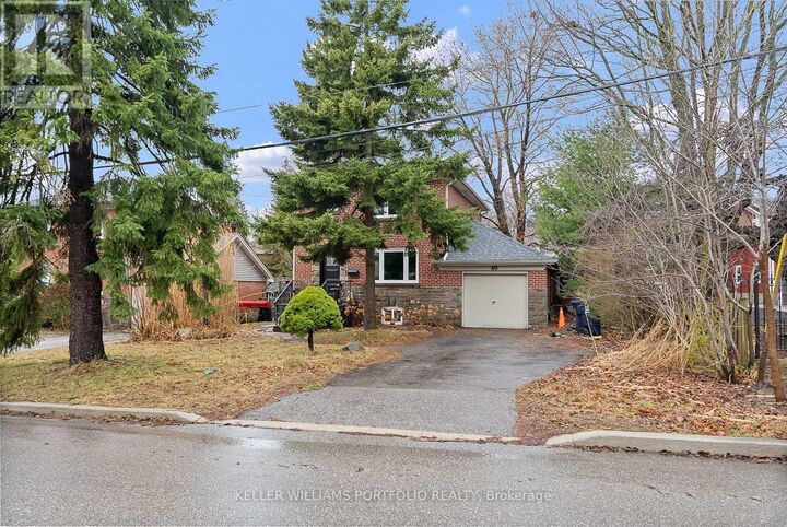 Property Photo: 40 Scarboro Crescent ON M1M 2J4