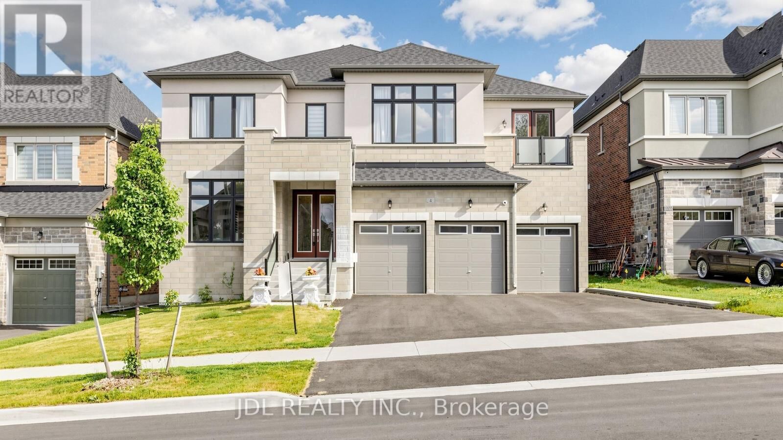 Property Photo:  4 Fair Winds Lane  ON L9N 0E5 