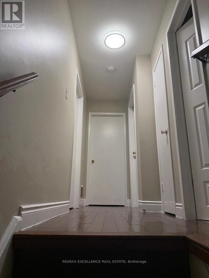 Property Photo:  3760 Keenan Crescent  ON L4T 3M2 