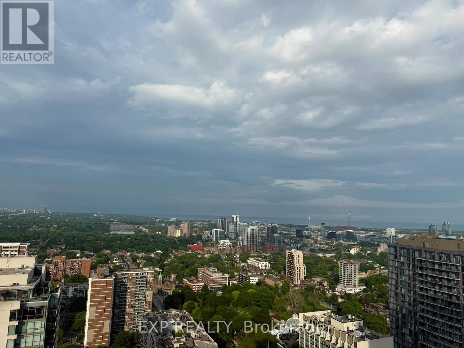 Property Photo:  85 Wood Street Ph15  ON M4Y 0E8 