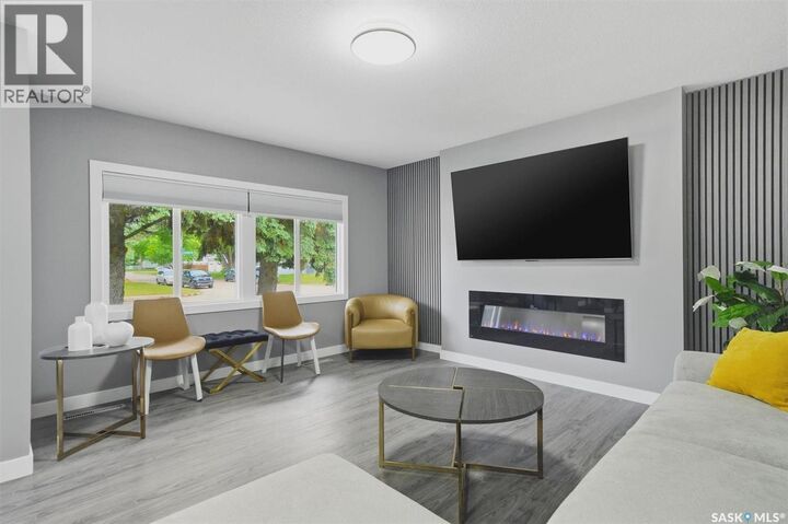 Property Photo:  1924 Dufferin Avenue  SK S7J 1B7 