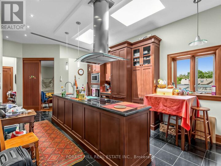 Property Photo:  40 Hazelton Avenue Ph10  ON M5R 2E2 