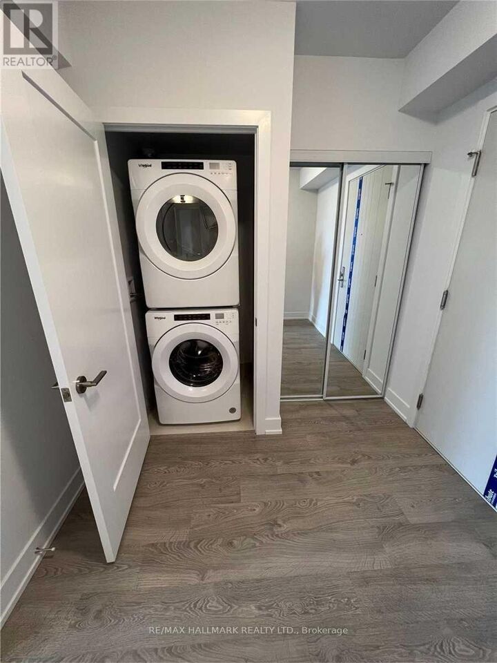 Property Photo:  2550 Simcoe Street North 1517  ON L1L 0R5 