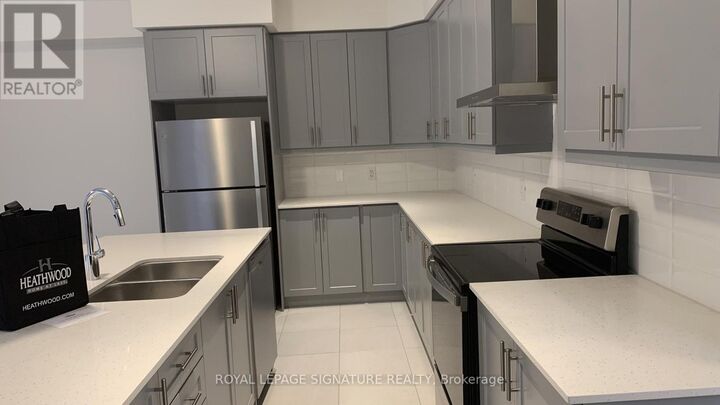 Property Photo:  30 Roywood Street  ON N2R 0S5 