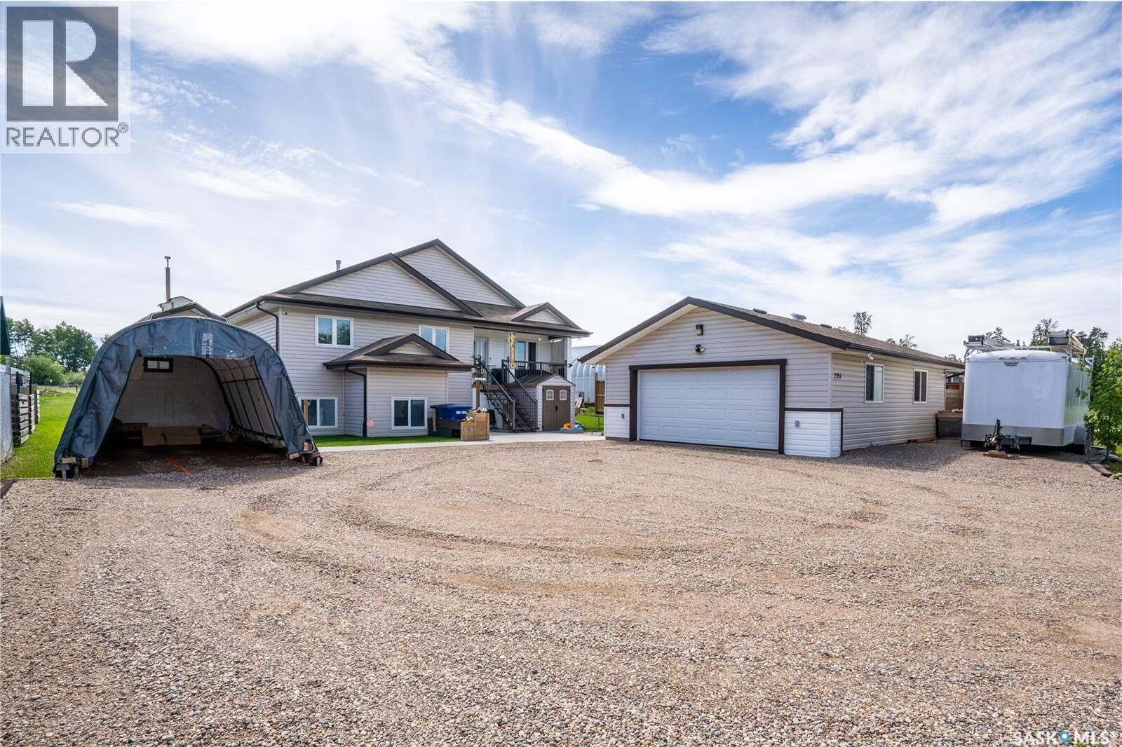 Property Photo:  206 1st Avenue S  SK S0M 2K0 