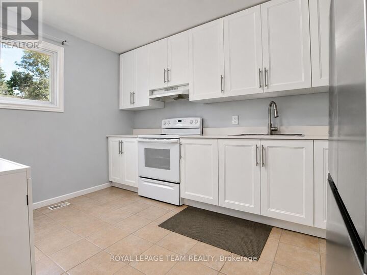 Property Photo:  19 McClintock Way 100  ON K2L 2A3 